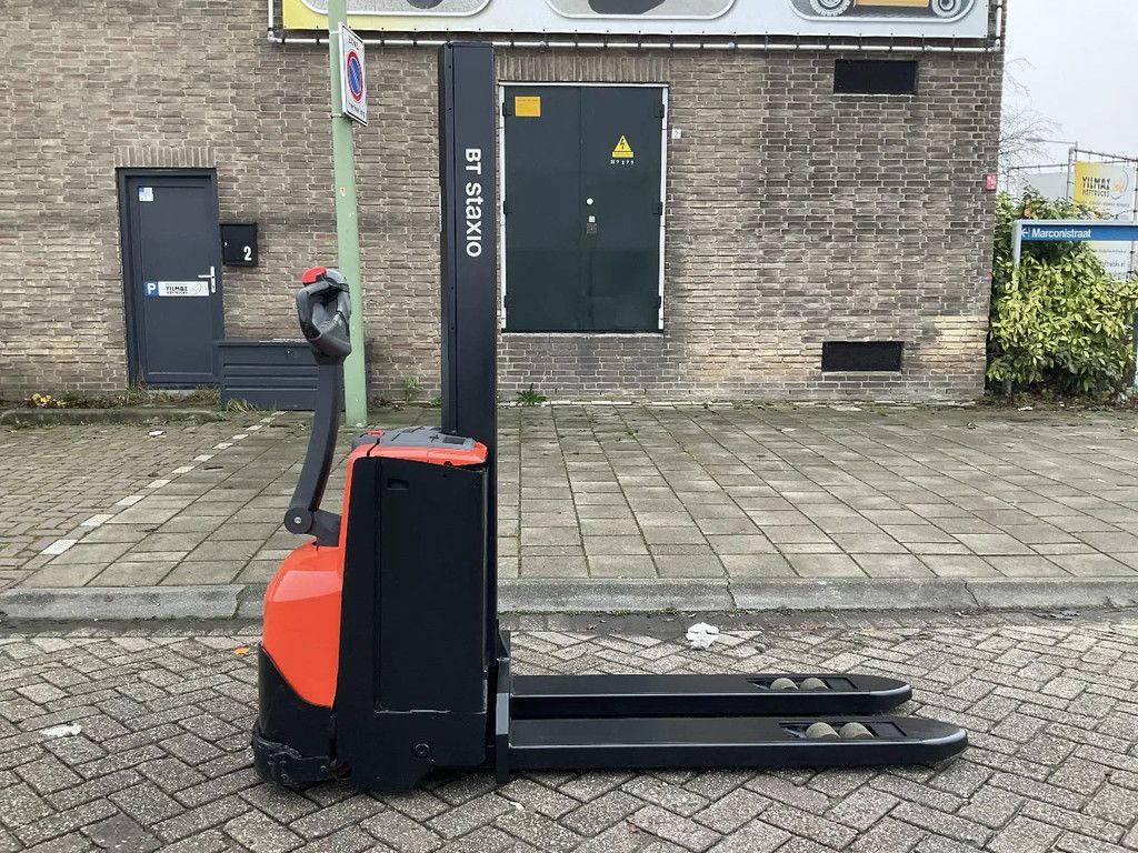 Toyota BT SWE080L 2000KG 1.58METER STAPELAAR / HEFTRUCK