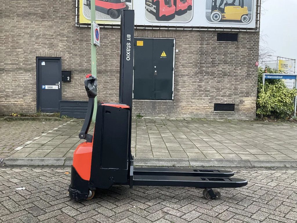 Toyota BT SWE080L 2000KG 1.58METER STAPELAAR / HEFTRUCK