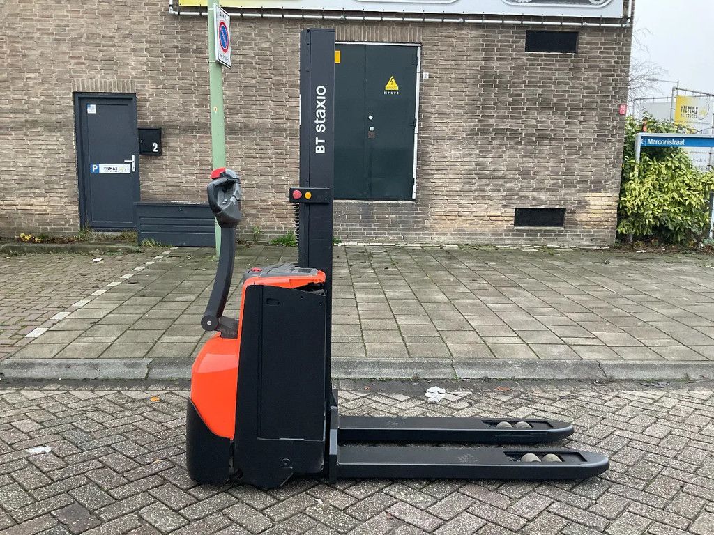 Toyota BT SWE080L 2000KG 1.58METER STAPELAAR / HEFTRUCK