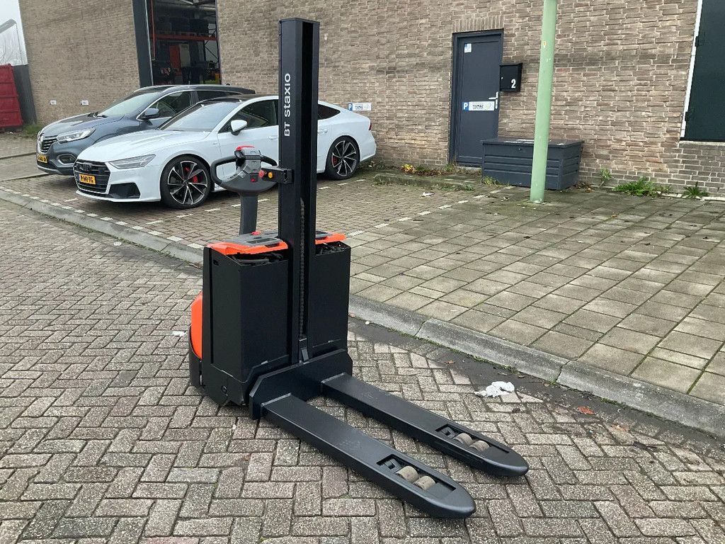 Toyota BT SWE080L 2000KG 1.58METER STAPELAAR / HEFTRUCK