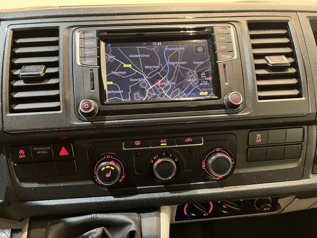 Volkswagen Transporter 2.0 TDI L2H1 150 PK 4Motion / Servicebus / Sortimo Inrichting / Euro 6 / Airco / Cruise Control / Trekhaak / Camera / Navigatie