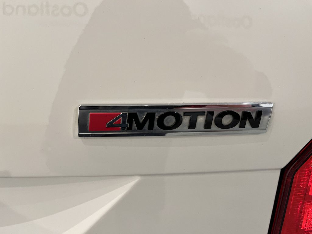 Volkswagen Transporter 2.0 TDI L2H1 150 PK 4Motion / Servicebus / Sortimo Inrichting / Euro 6 / Airco / Cruise Control / Trekhaak / Camera / Navigatie