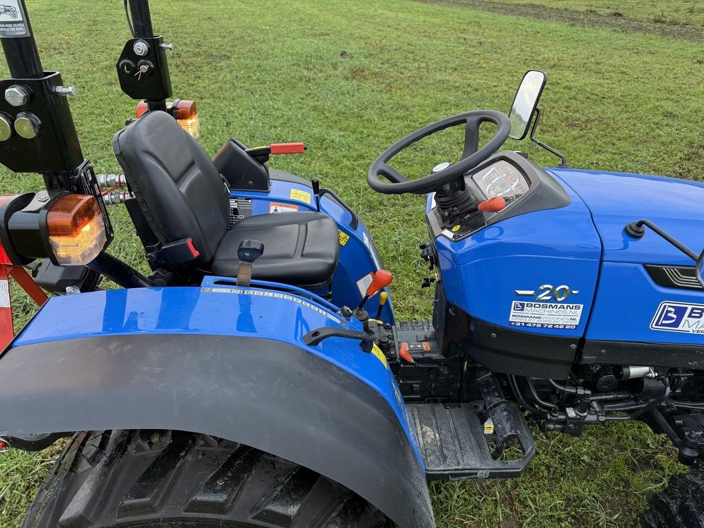 Solis 20 4WD minitractor DEMO met stuurbekrachtiging / industriebanden
