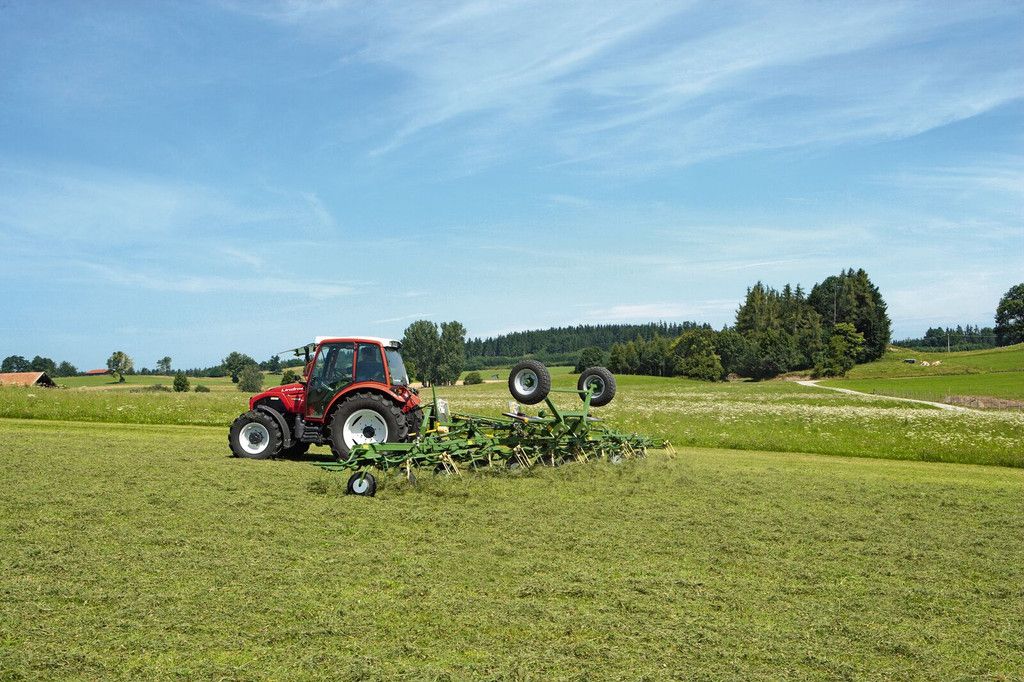 Krone getrokken schudders KWT met wielstel tedder
