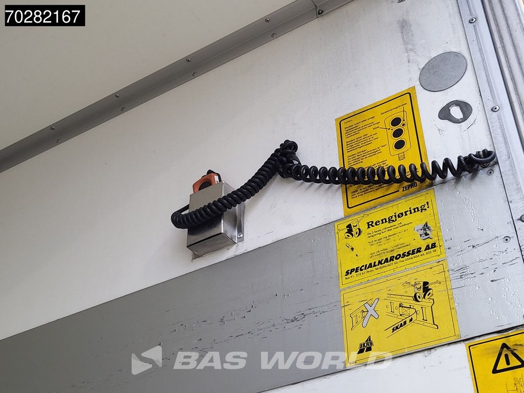 Mercedes Atego Atego 1524 4X2 6-Cylinder Auromatic Thermo King Euro 6