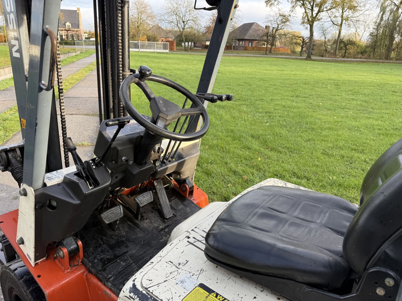 Nissan 1.5 tonner lpg heftruck automaat Sideshift verlichting