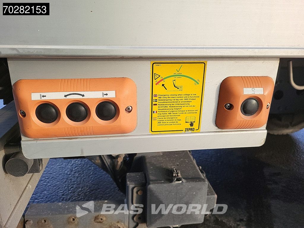 Mercedes Atego Atego 1524 4X2 6-Cylinder Auromatic Thermo King Euro 6