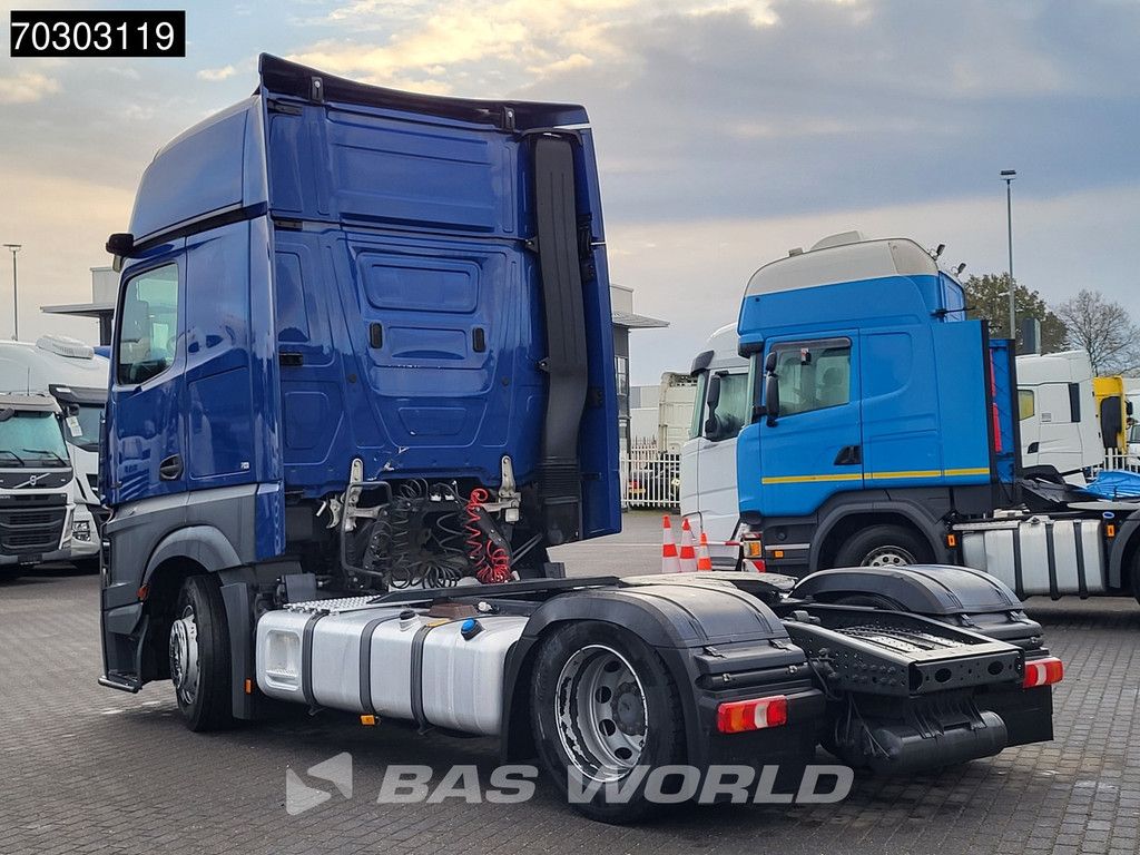 Mercedes Actros Actros 1845 4X2 GigaSpace Mega 2xTanks 80% Tyres