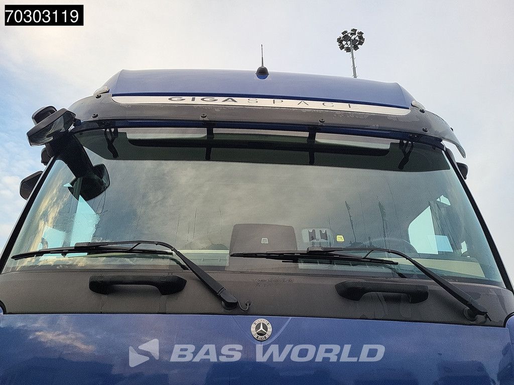 Mercedes Actros Actros 1845 4X2 GigaSpace Mega 2xTanks 80% Tyres