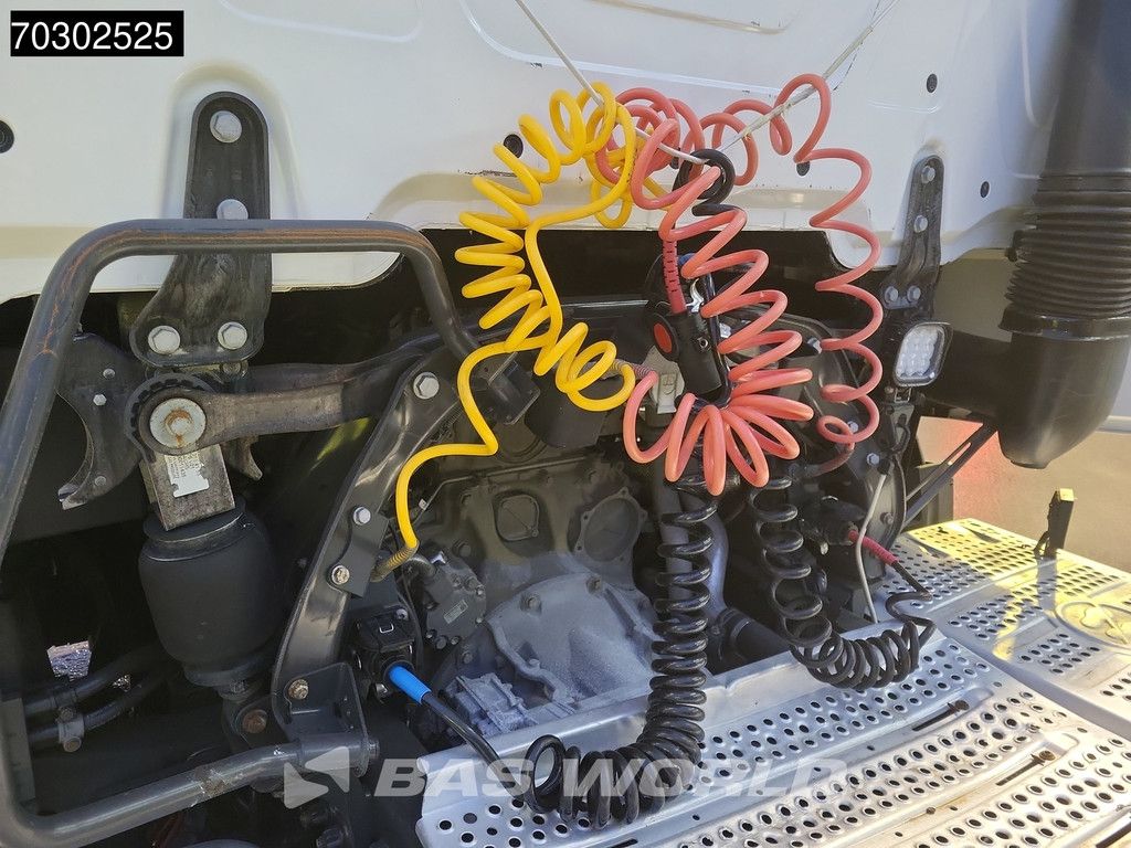 Mercedes Actros 1845 4X2 GigaSpace Mega Retarder 2xTanks ACC Standklima Euro 6