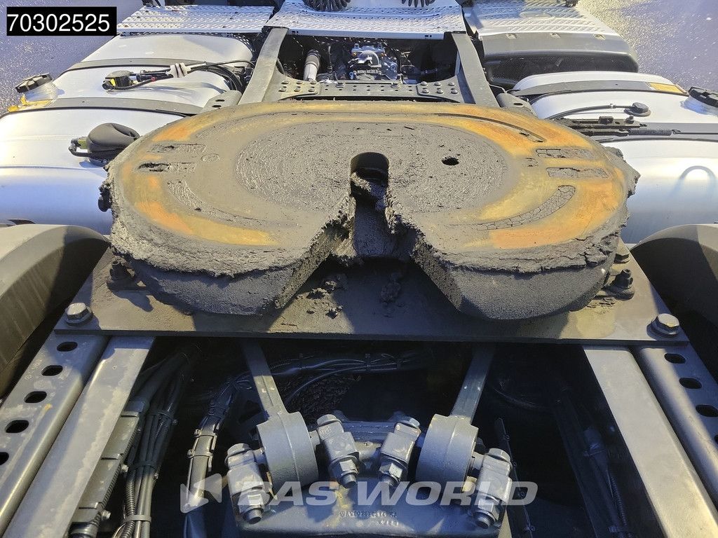 Mercedes Actros 1845 4X2 GigaSpace Mega Retarder 2xTanks ACC Standklima Euro 6