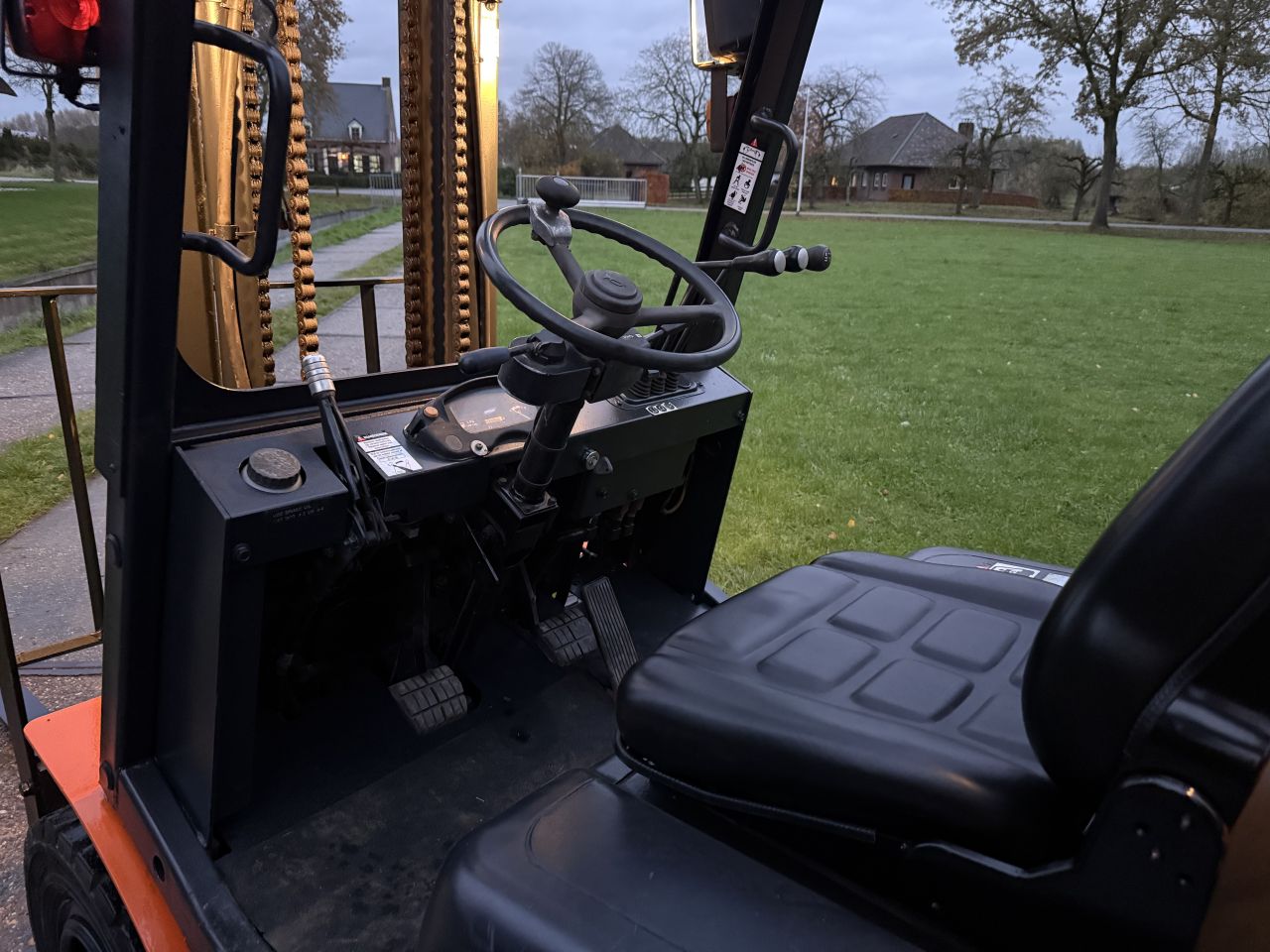 Doosan 2,5 tonner LPG heftruck automaat verlichting