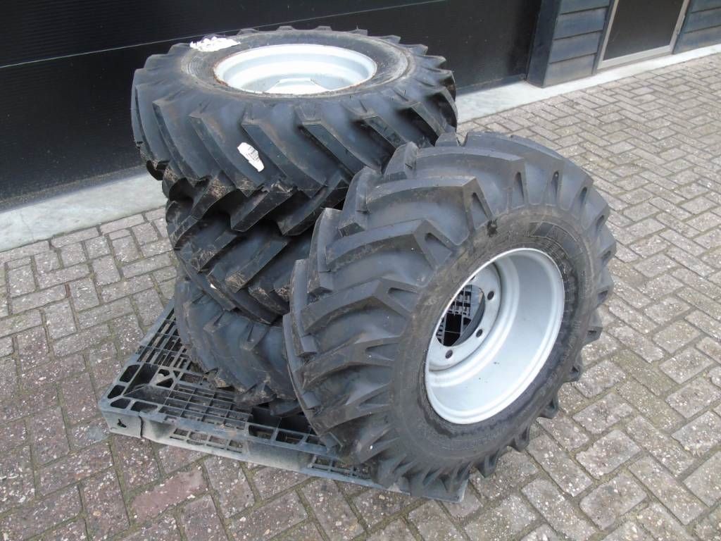 Manitou Merlo Bobcat Liebherr bak mast werktuigen landrol