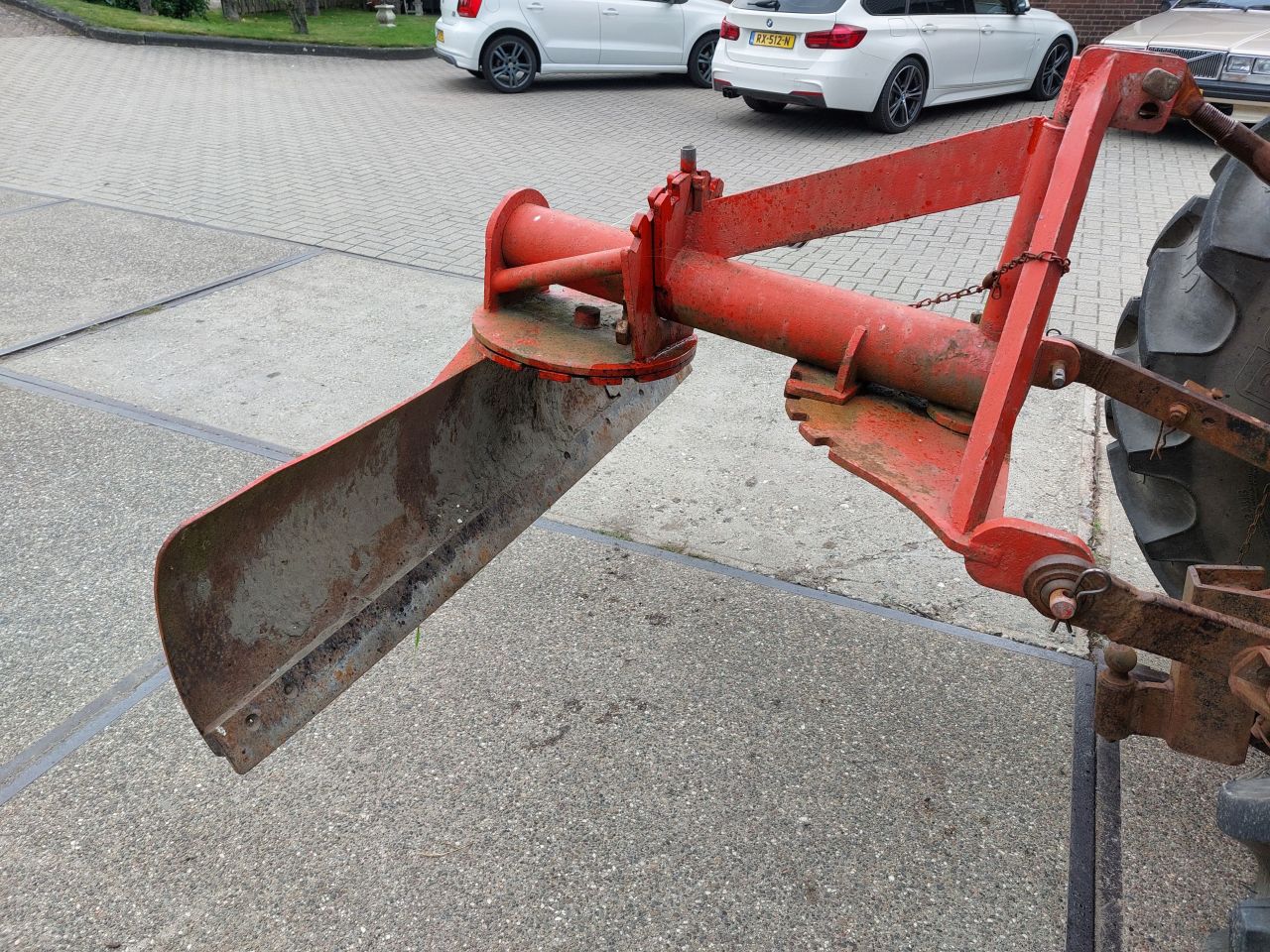 Grondbak en grondschaaf