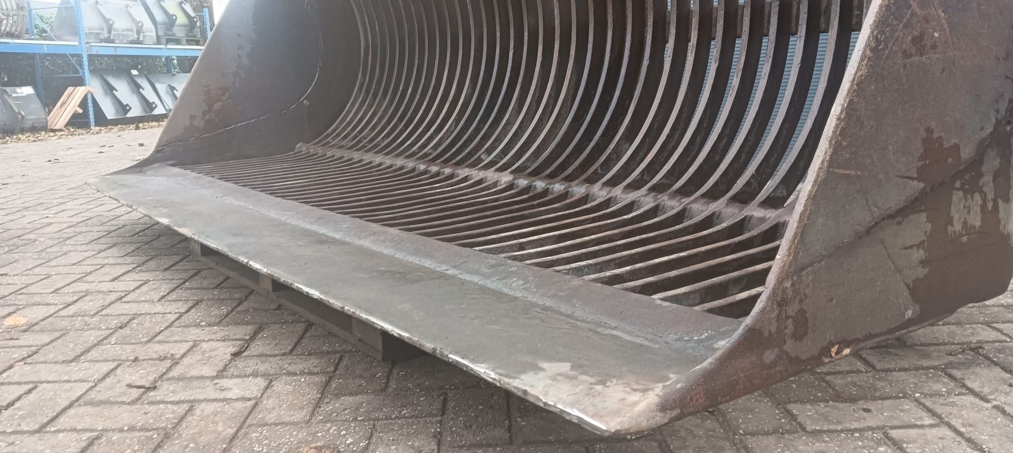 Eurosteel puinbak 2.7m breed / Verachtert snelwissel