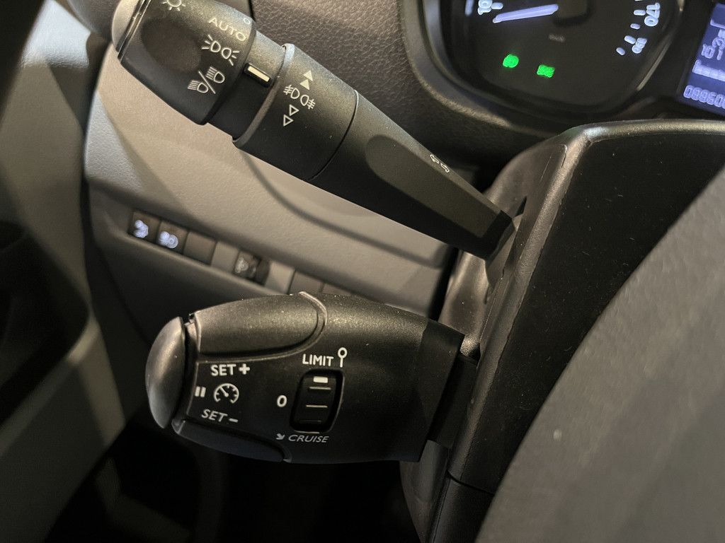 Peugeot Expert 2.0 BlueHDI 120 PK L3 Servicebus / Modul-System Inrichting / Euro 6 / Schuifdeur L + R / Airco / Cruise Control / PDC / Trekhaak / Klep / 88.600 KM !!