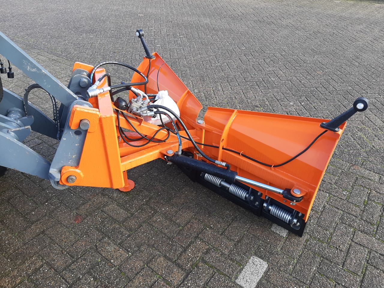 Sneeuwschuif 1,52m GiANT shovel / kniklader aansluiting V-model