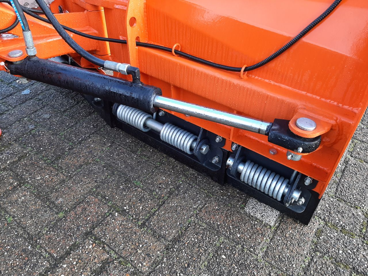 Sneeuwschuif 1,52m GiANT shovel / kniklader aansluiting V-model