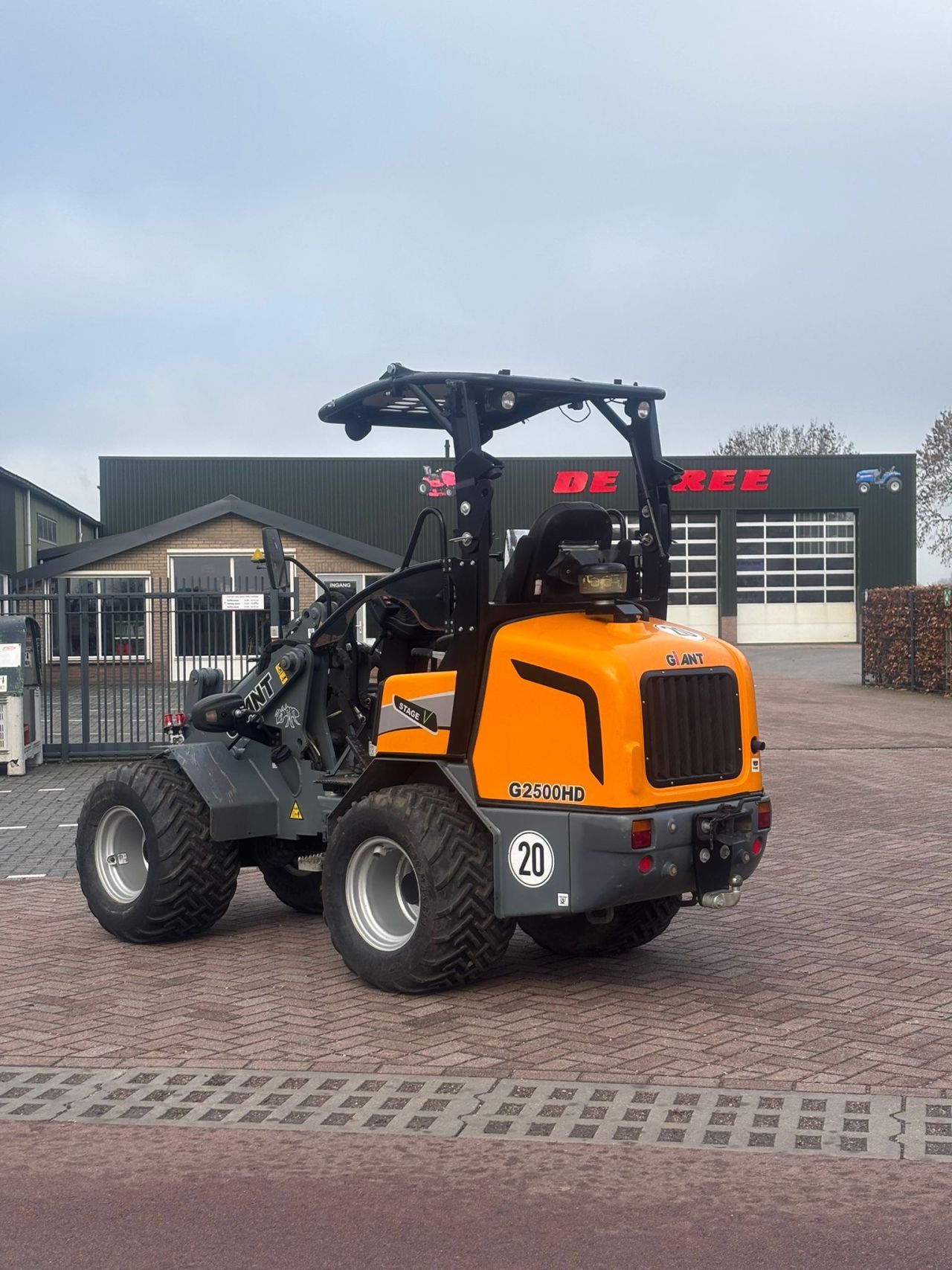 Giant g2500 extra HD pro inching ( 350 uur )