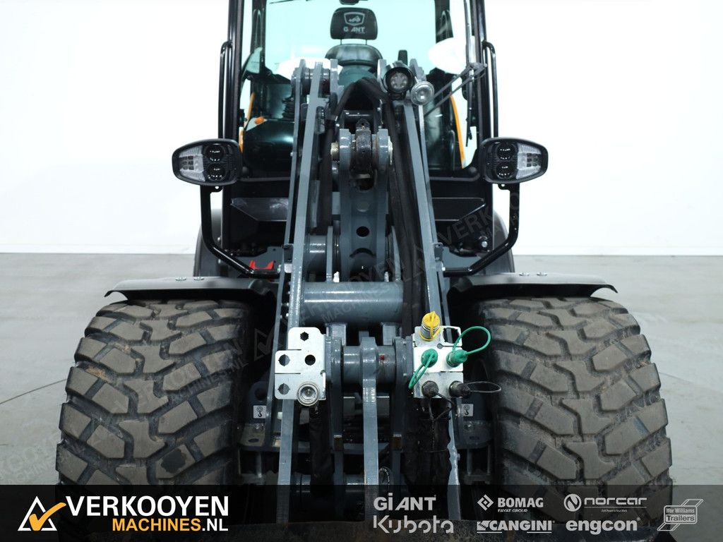 2023 Giant G5000 VV1480