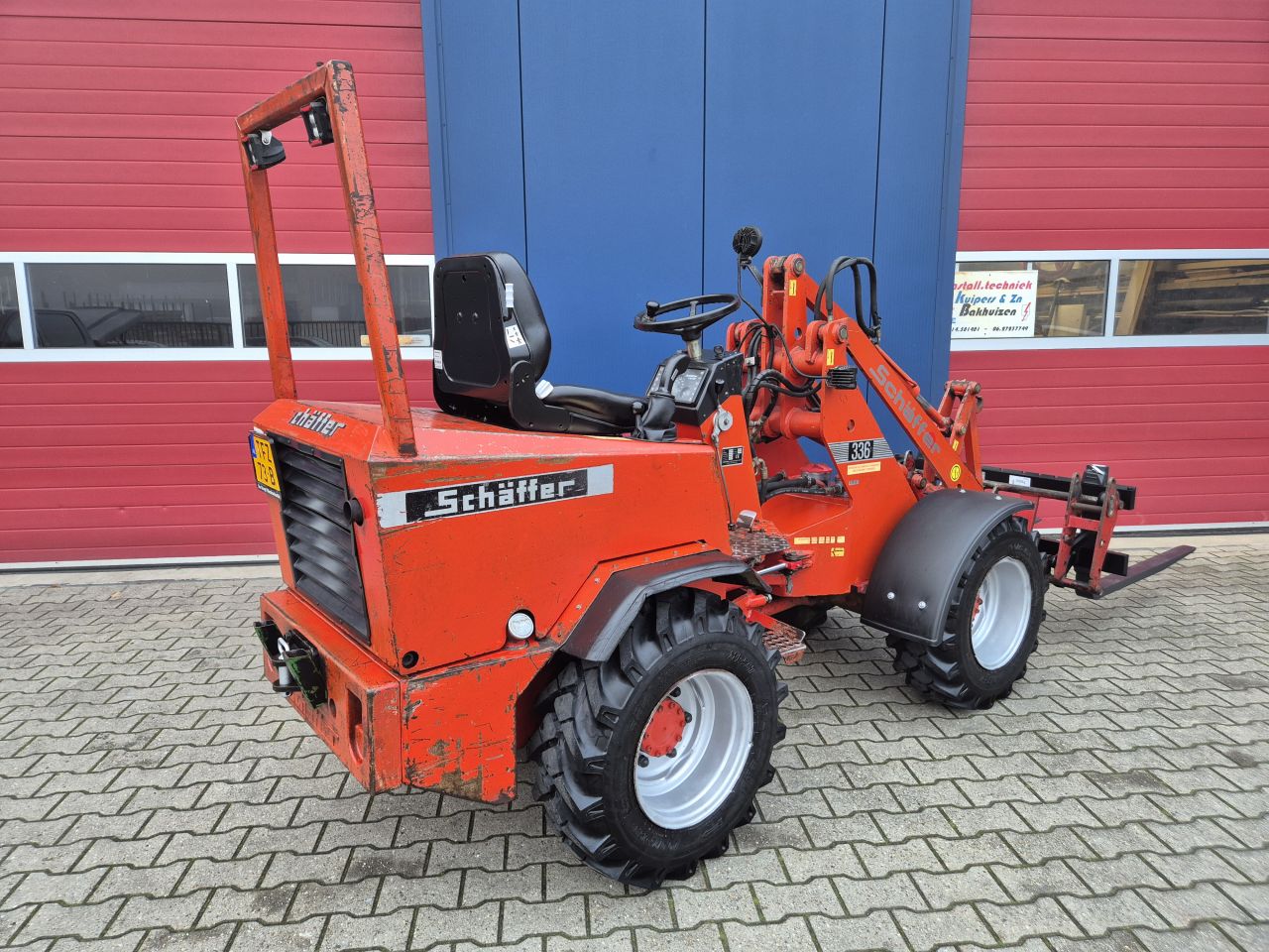 SCHAFFER 336 SHOVEL 36PK KUBOTA MET KENTEKEN