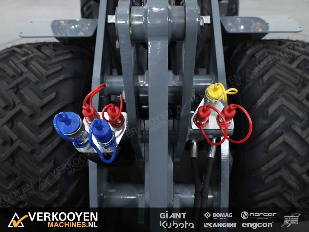 2025 Giant G2500 X-tra HD VK10430