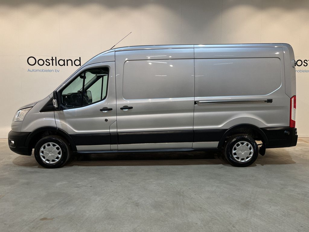 Ford Transit 2.0 TDCI L3H2 Trend 170 PK / Euro 6 / Airco / Schuifdeur L + R / Cruise Control / Camera / CarPlay / Navigatie