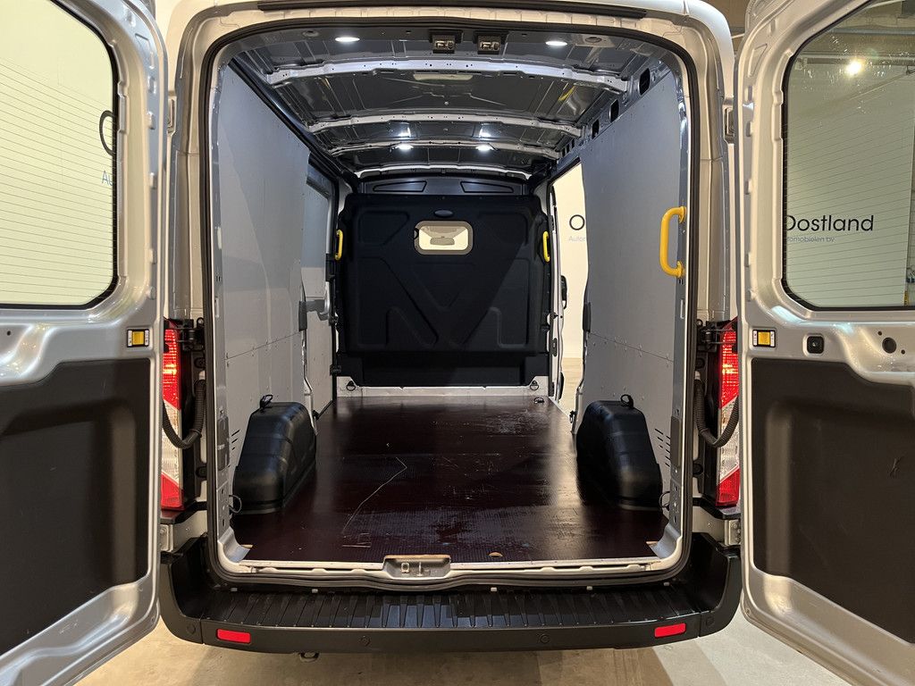 Ford Transit 2.0 TDCI L3H2 Trend 170 PK / Euro 6 / Airco / Schuifdeur L + R / Cruise Control / Camera / CarPlay / Navigatie