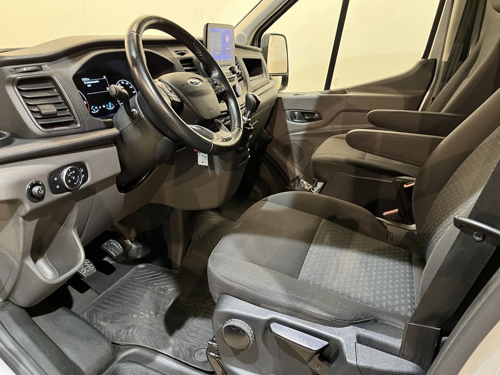 Ford Transit 2.0 TDCI L3H2 Trend 170 PK / Euro 6 / Airco / Schuifdeur L + R / Cruise Control / Camera / CarPlay / Navigatie