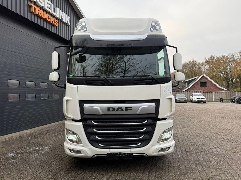 DAF CF 450 4X2 Space Cab LED Retarder Alcoa dura Bright 296.210 KM! German truck