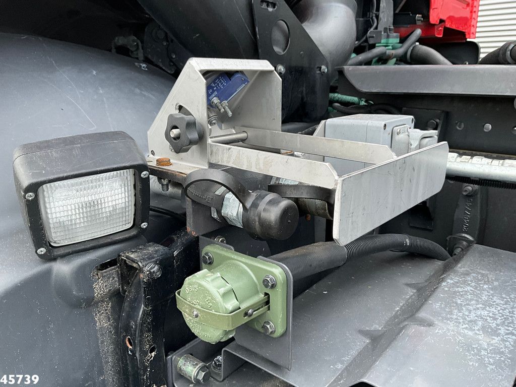 Volvo FM 330 6x4 Hiab 21 Ton haakarmsysteem Just 35.598 Km!