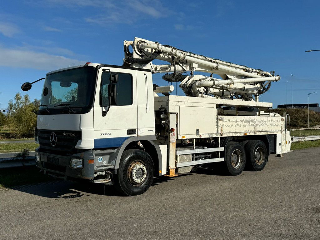 MercedesBenz Actros 2632 6x4 with Putzmeister BSF 24-4 11 24m concrete pump