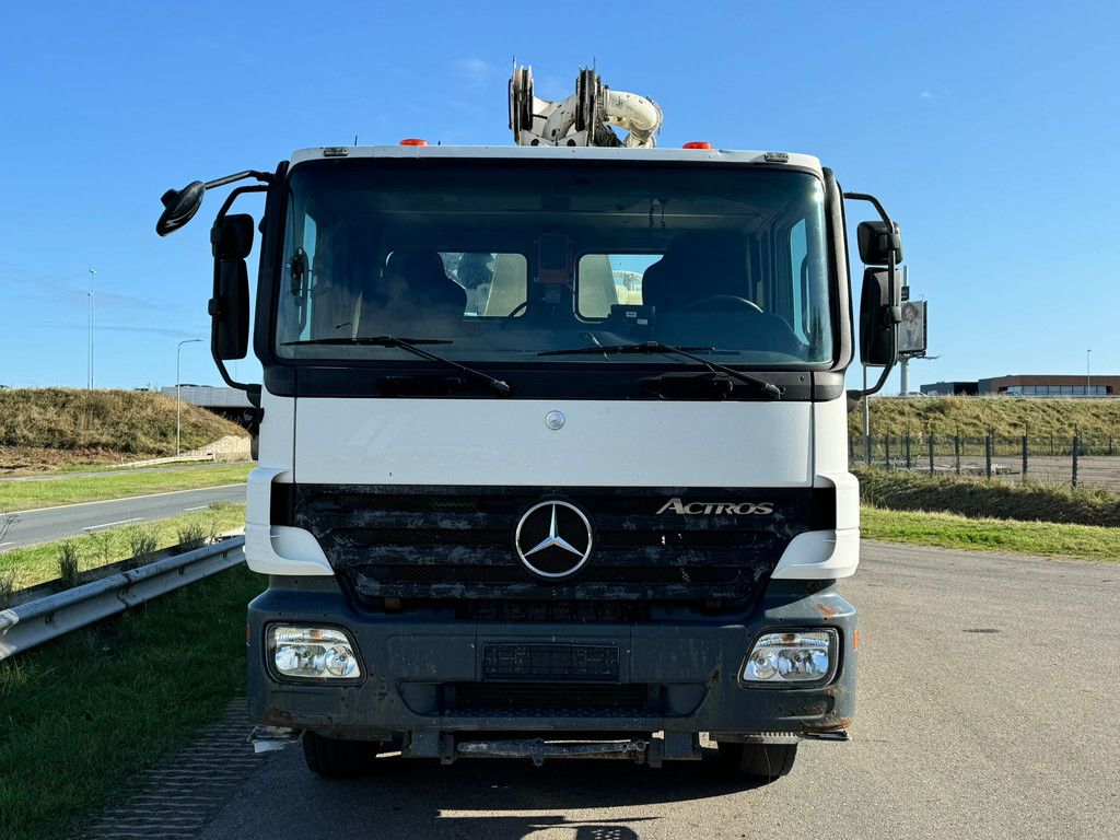 MercedesBenz Actros 2632 6x4 with Putzmeister BSF 24-4 11 24m concrete pump