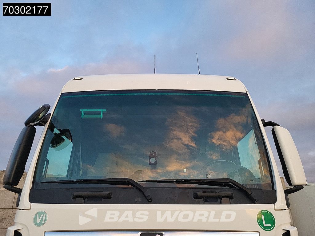 MAN TGX 18.460 4X2 XXL 2xTanks ADR