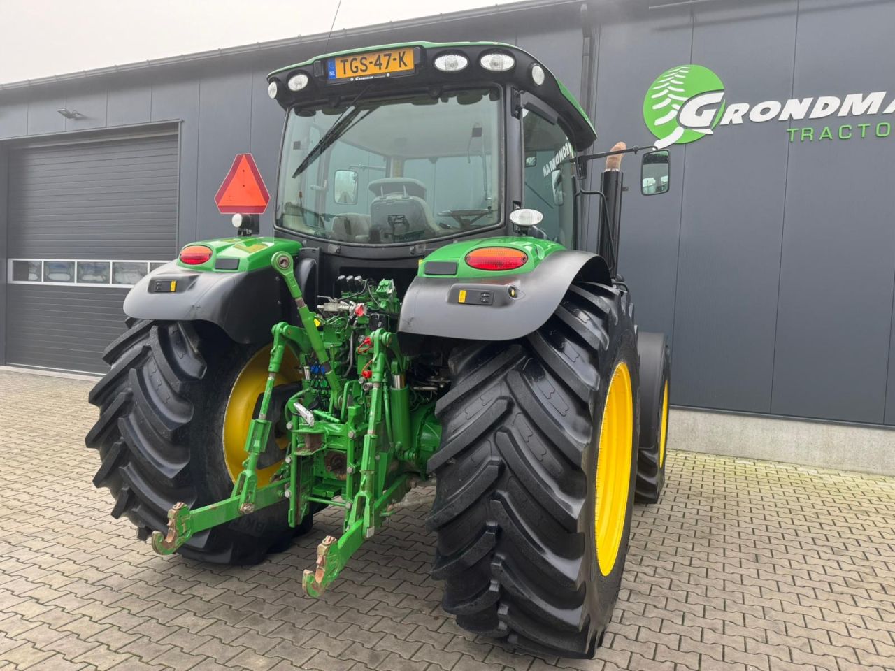 John Deere 6120R AQ