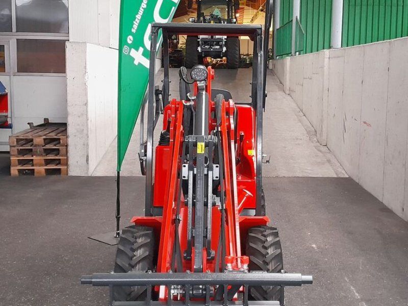 Schäffer Lader 2028 SLT