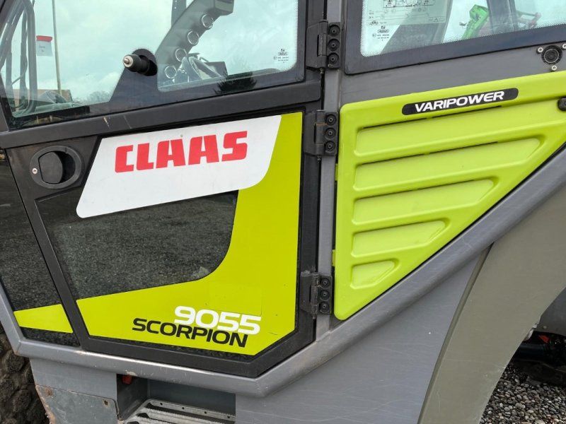 Claas Scorpion 9055