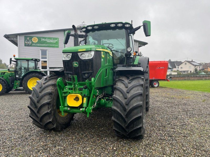 John Deere 6R195