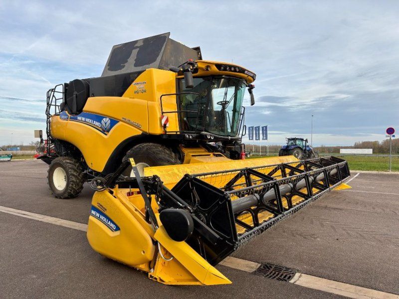 New Holland CR 8.80 REVELATION