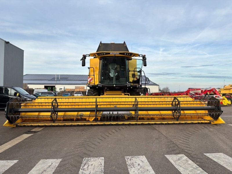 New Holland CR 8.80 REVELATION