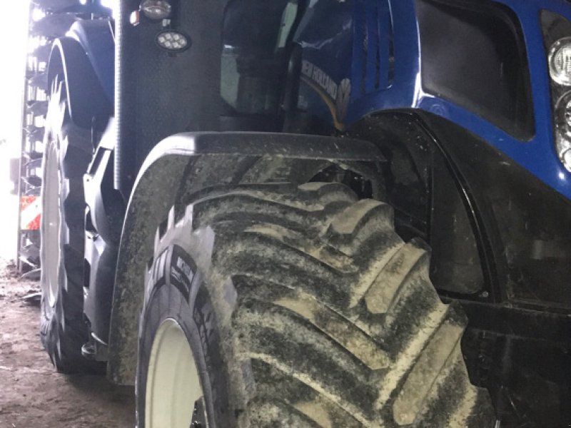 New Holland T8.435