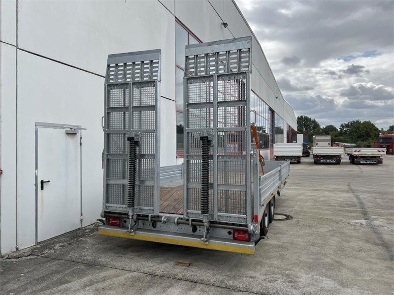 Möslein TT11 BR Neuer Tandemtieflader, breit Rampen