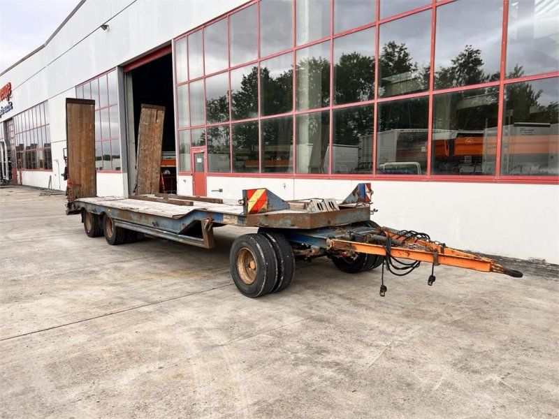 Müller Mitteltal T3 3 Achs Tieflader mit ABS