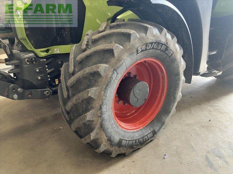 Claas ARION 650