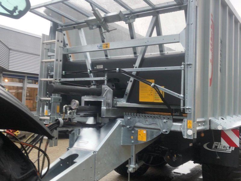 Fliegl ASW190 mit K80 und Nachlauflenkachse