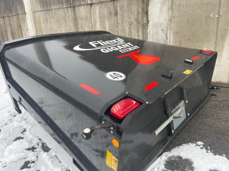 Fliegl Gigant ASW 271