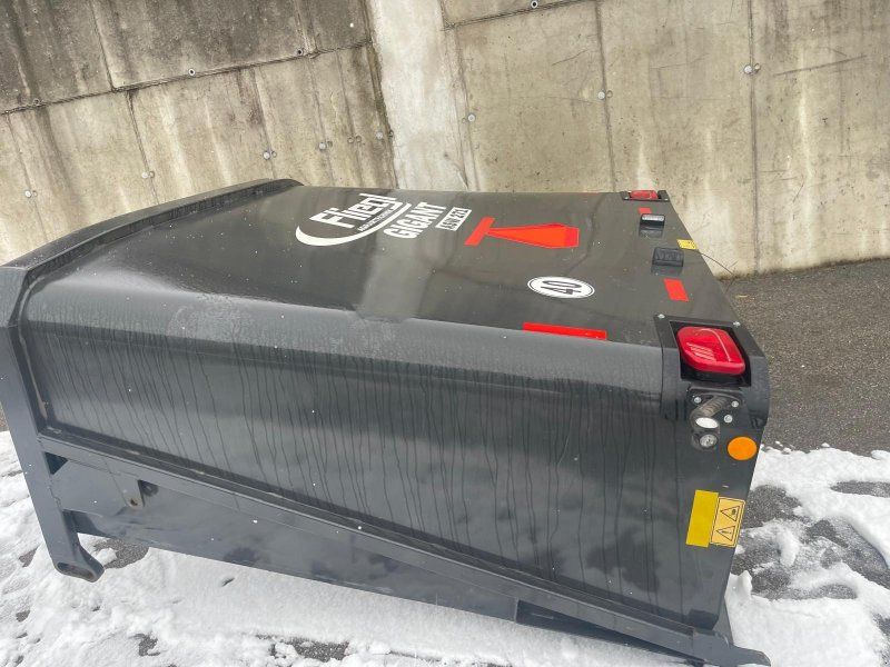 Fliegl Gigant ASW 271