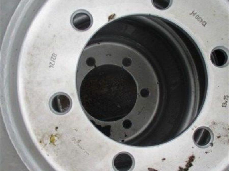 BKT 33 x 15.50-15 #351