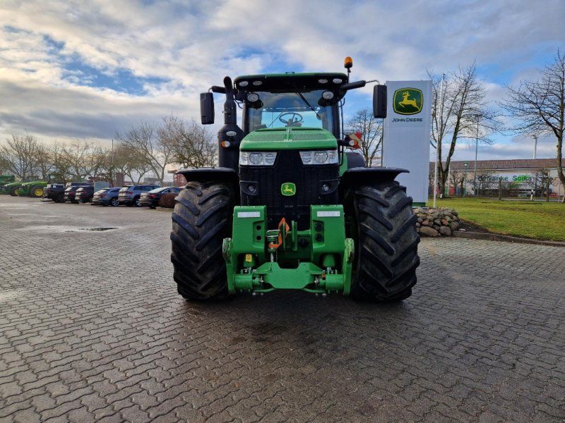John Deere 8320R