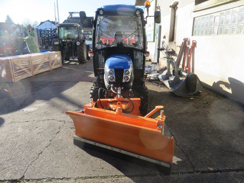 Solis 26 HST Hydrostat + Winterdienstpaket (Schneeräumschild + Salzstr